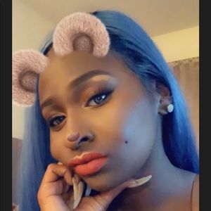 Meet your Posher, Ashana